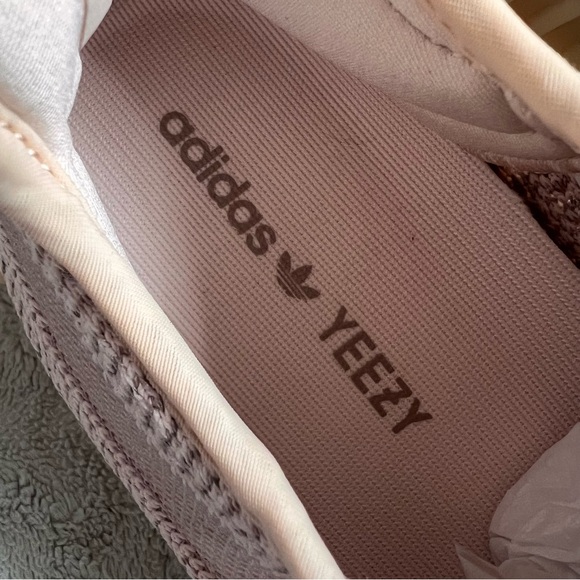 Yeezy Adidas Boost 350 V2 Knit Lace-Up Sneaker Synth Reflective Cream Pink 9.5 - Picture 14 of 16